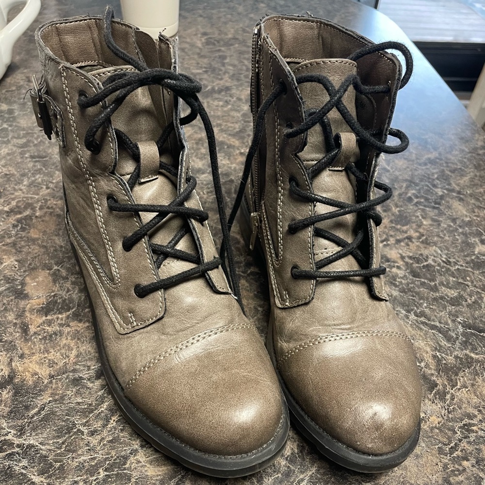 Madden Girl boots size 6